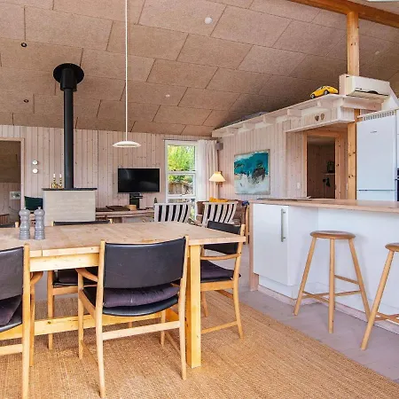6 Person In Glesborg Holiday home