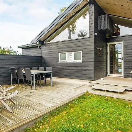5 Star Holiday Home In Glesborg *